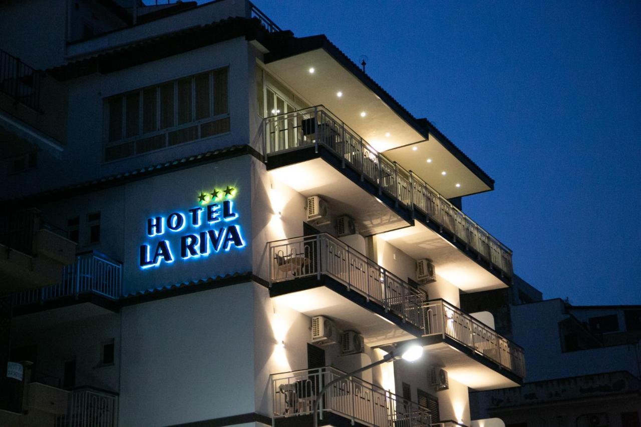 Hotel La Riva Giardini Naxos Exterior foto